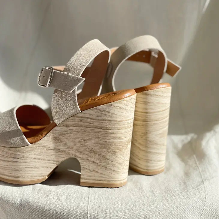 MOKENA PLATFORM BEIGE SANDAL