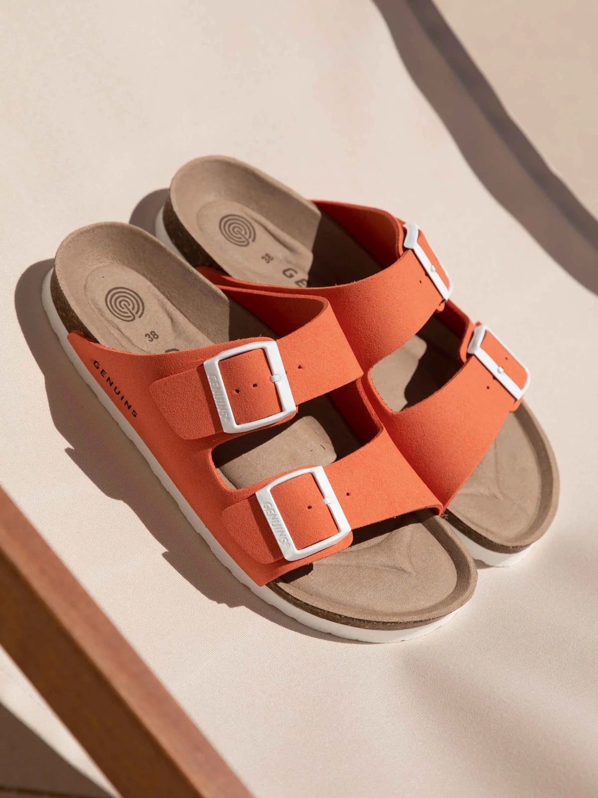 HAWAII VEGAN SUEDE CORAL SANDAL